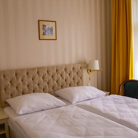 Ea Hotel Elefant Karlovy Vary Esterno foto