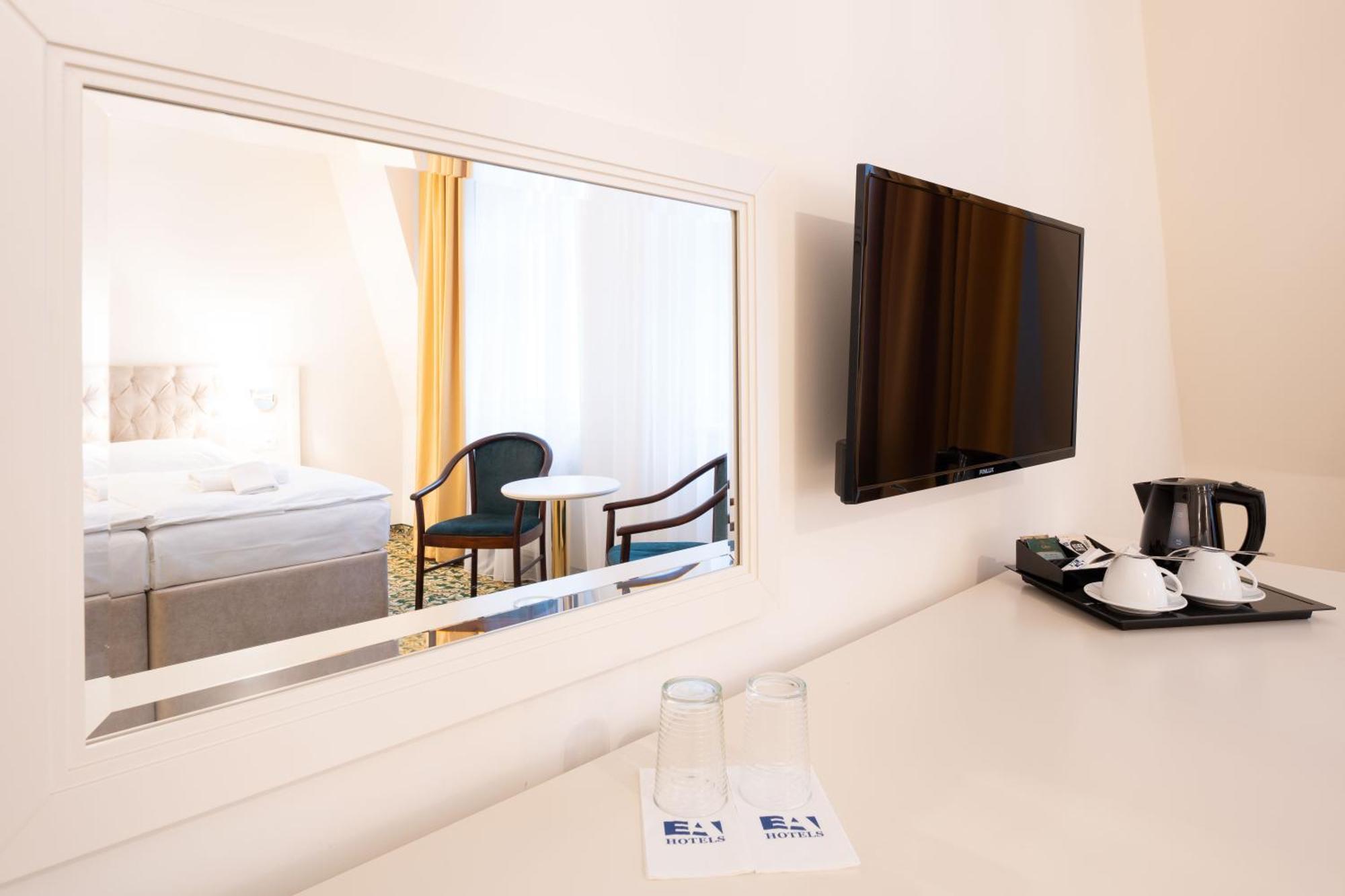Ea Hotel Elefant Karlovy Vary Esterno foto