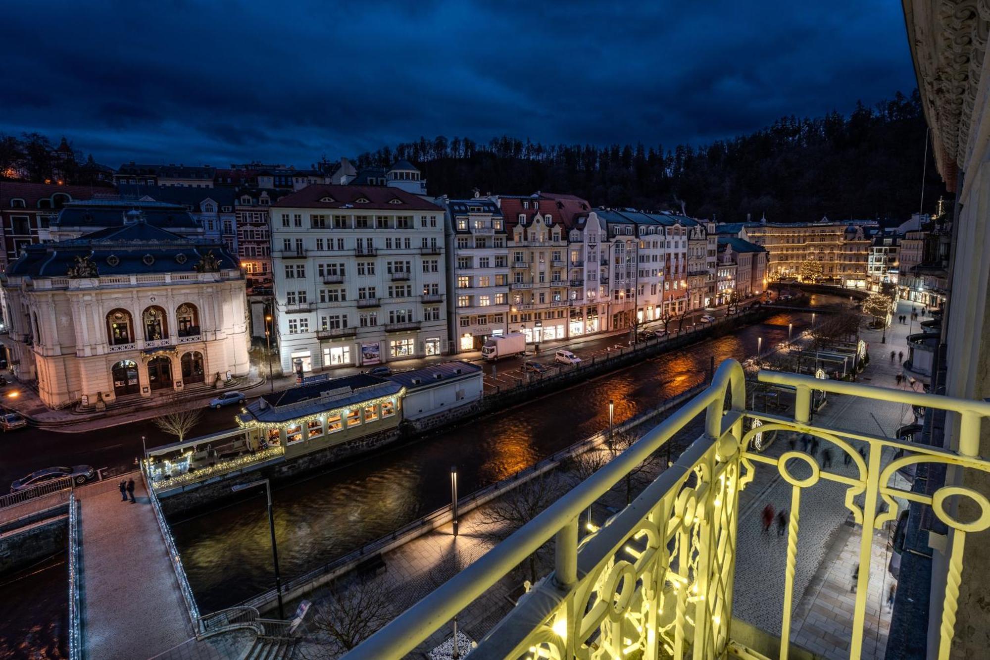 Ea Hotel Elefant Karlovy Vary Esterno foto