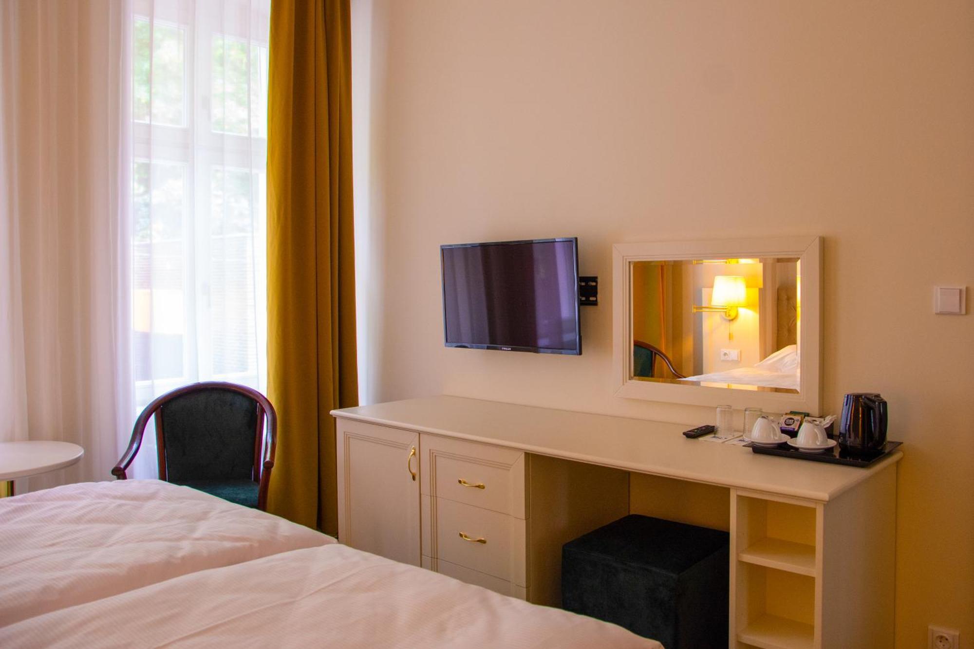 Ea Hotel Elefant Karlovy Vary Esterno foto