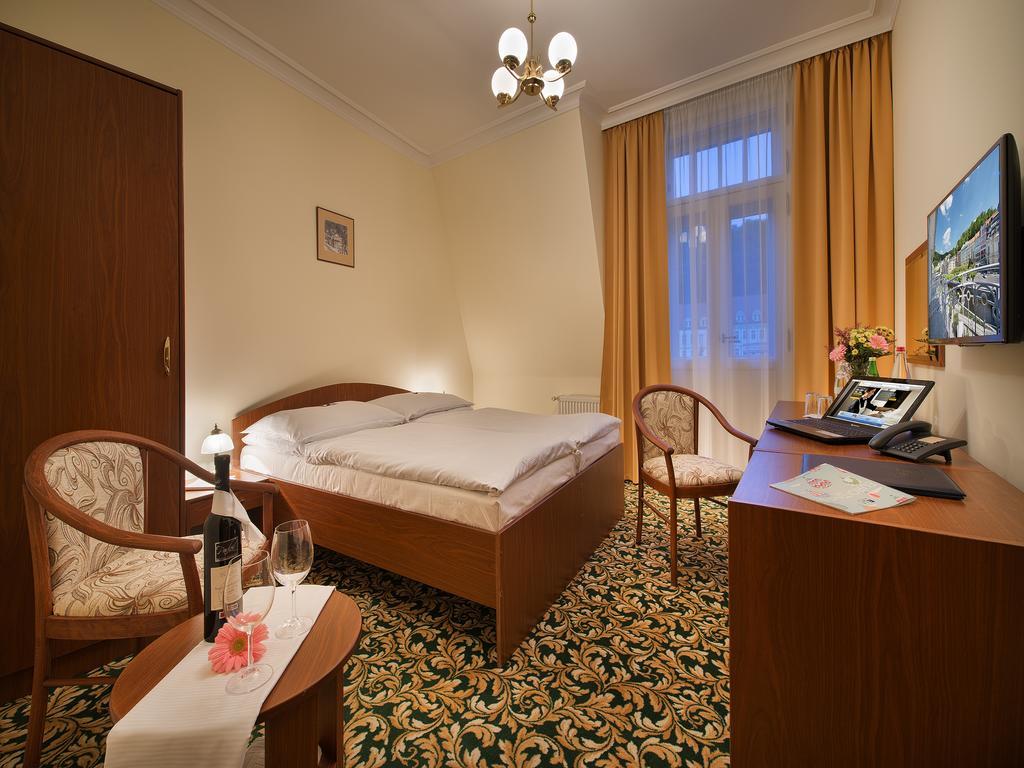 Ea Hotel Elefant Karlovy Vary Esterno foto